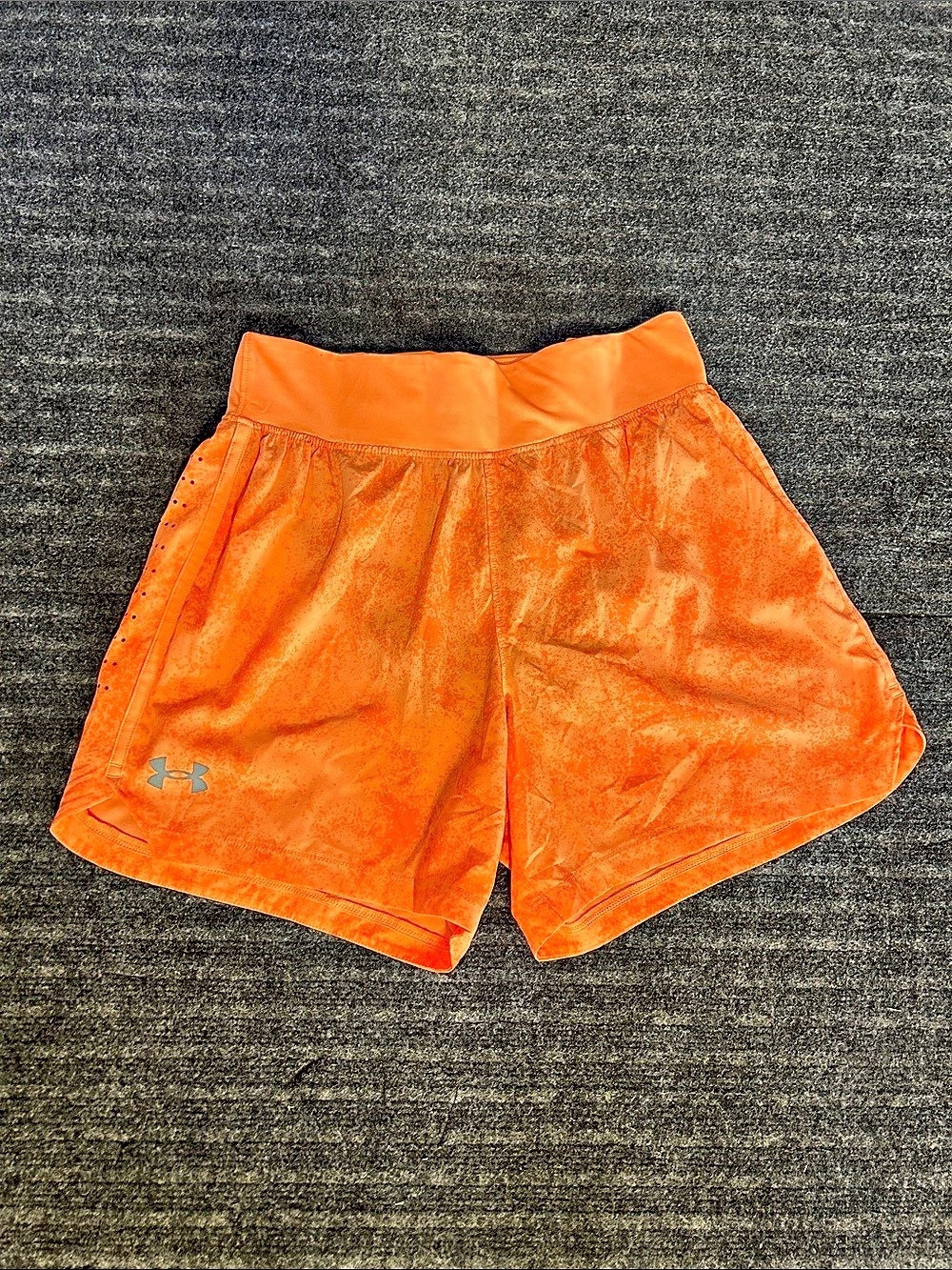 Under Armour Fly By Running Shorts Men's Orange Medium